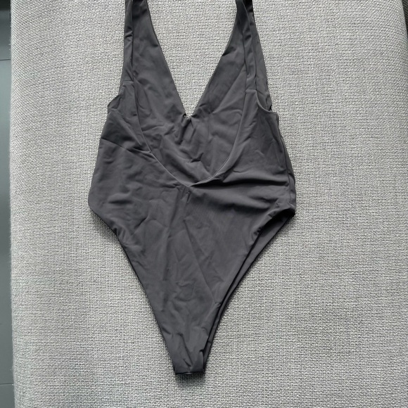 DeNude 1 pc HYOGO suit - size XS - Picture 2 of 5